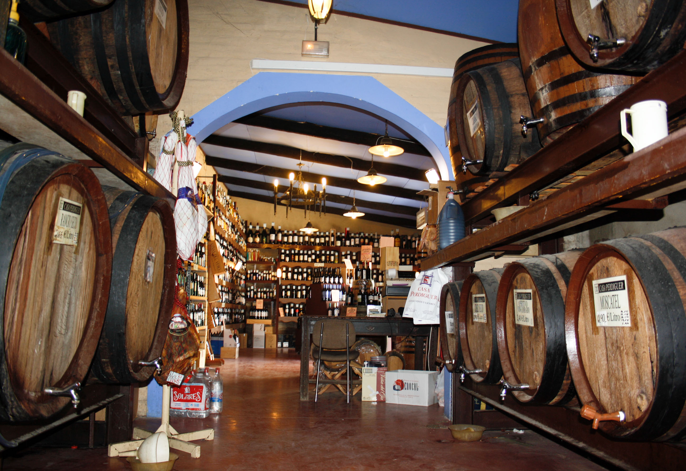 CASA PERDIGUER - ZONA DE VINO A GRANEL